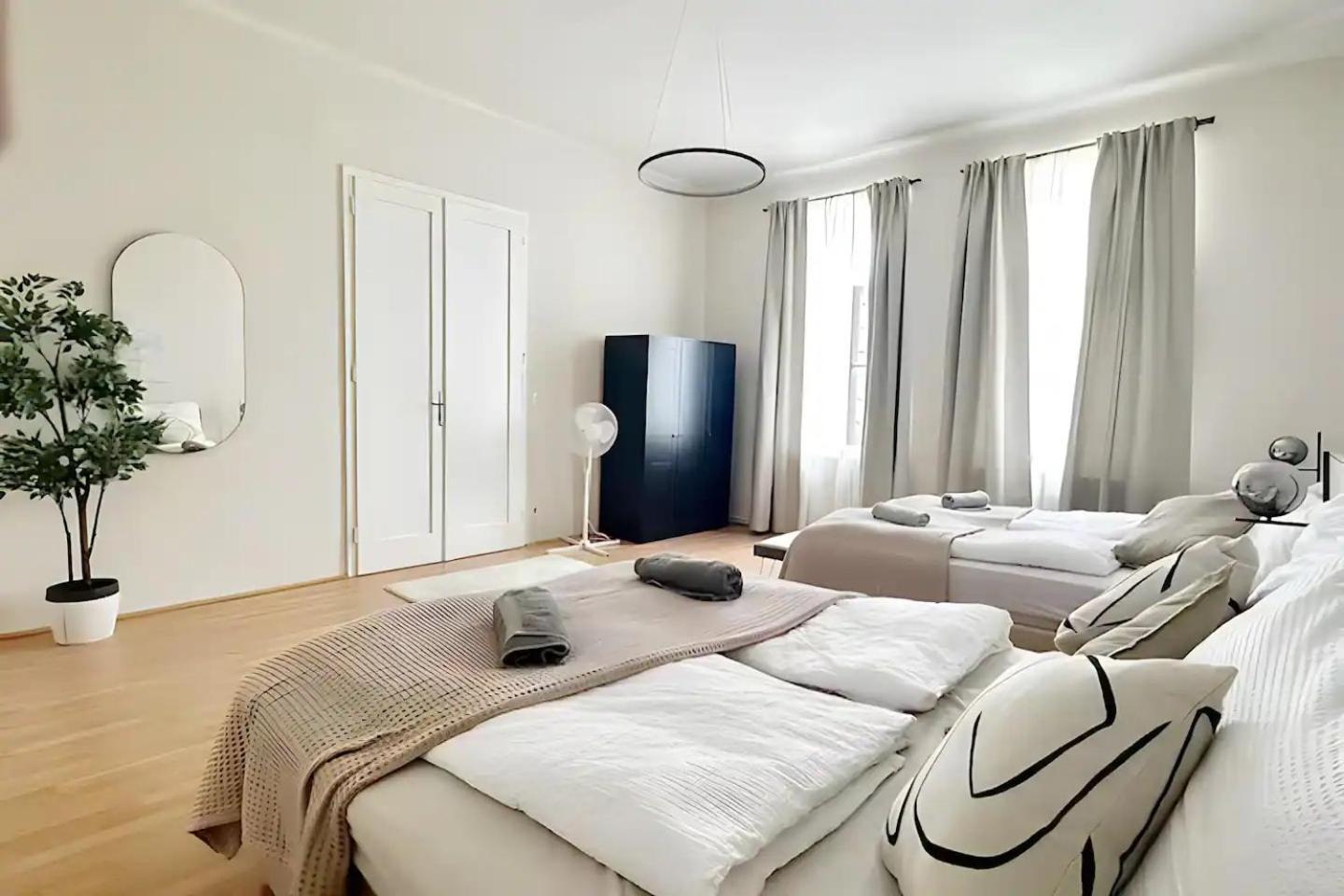 Apartment At Belvedere, Location Close To U1 Wien